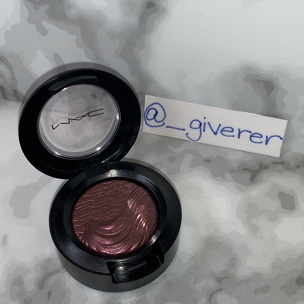 Rich Core Extra Dimension Eyeshadow Collection MAC